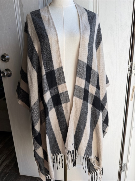 Banana Republic Other - Banana Republic Classic Flowy Beige and Black Plaid Throw Winter Boho Fall Wrap